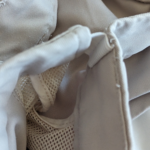 Izod Golf Shorts with an adjustable waist - Picture 7 of 8